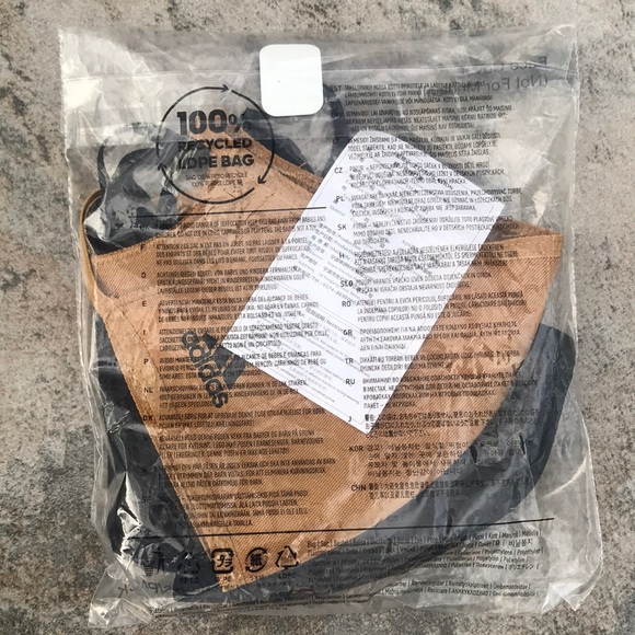 IVY PARK Adidas Beyonce Masks. Fabulous! Fast Ship - Picture 7 of 7